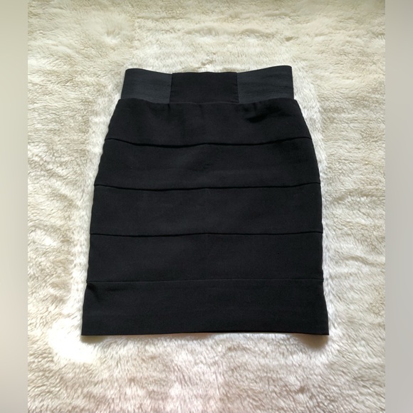 Mini Skirt - Picture 2 of 6